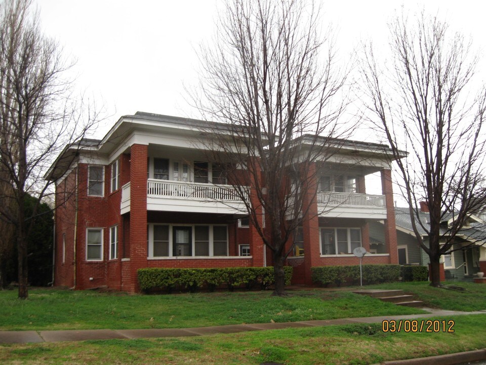 135 NW 17th St in Oklahoma City, OK - Foto de edificio