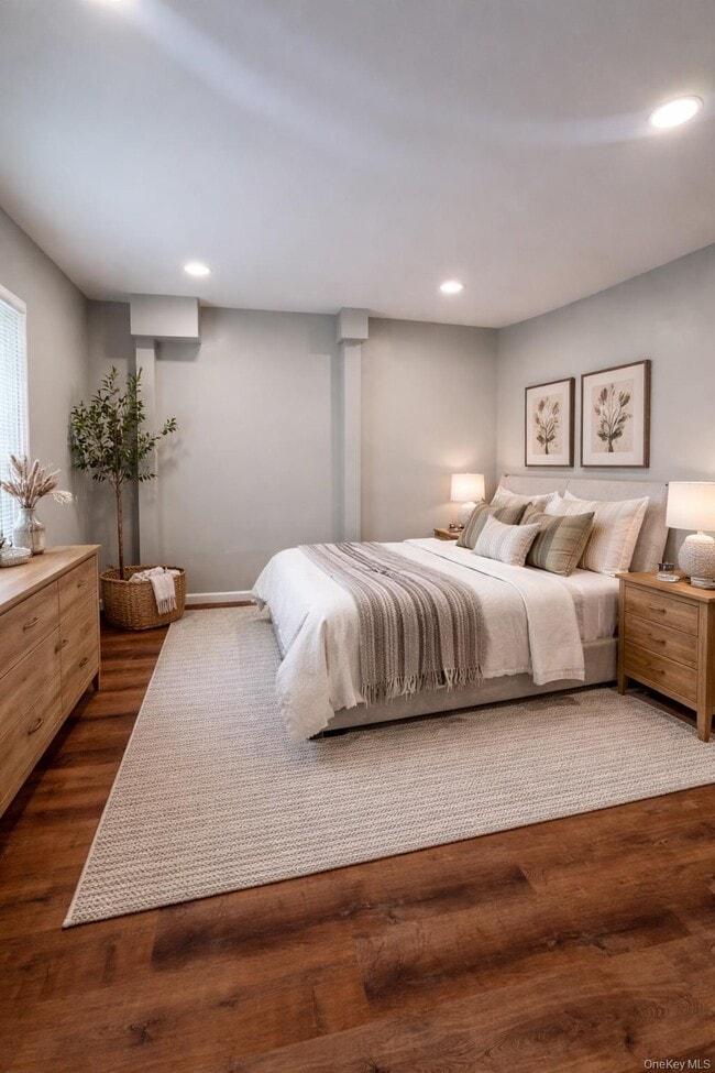 49 Railroad Ave in Amityville, NY - Building Photo - Building Photo