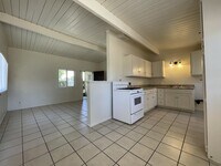 1346 Ave H 15 photo'