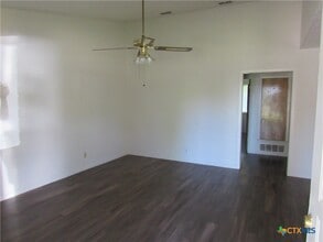 2406 Shoemaker Dr in Killeen, TX - Building Photo - Building Photo