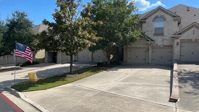 15321 Glen Heather Dr in Lakeway, TX - Building Photo - Building Photo
