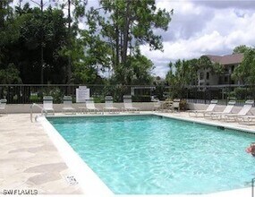 400 Fox Haven Dr in Naples, FL - Building Photo - Building Photo