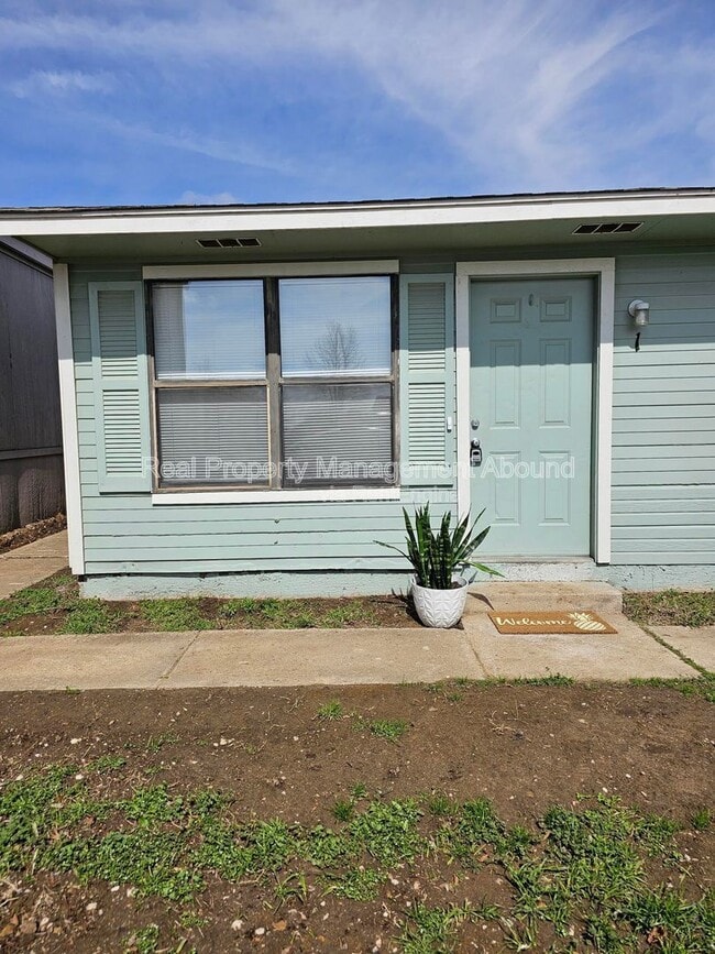 101 E Broadway St in Owasso, OK - Building Photo - Building Photo