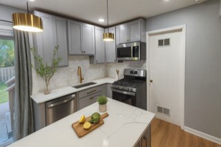 35 Buckingham Ln in Buffalo Grove, IL - Building Photo - Building Photo