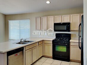 5501 N 103rd Dr in Glendale, AZ - Building Photo - Building Photo