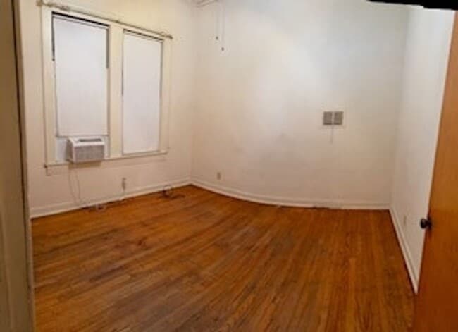 704 E Thomas St in Hammond, LA - Foto de edificio - Building Photo