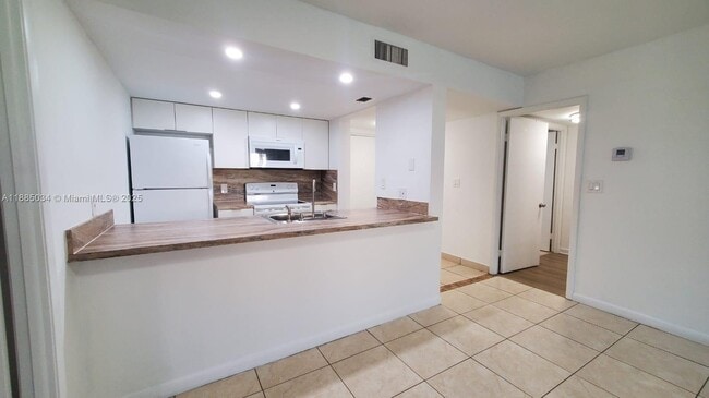 property at 8160 Geneva Ct