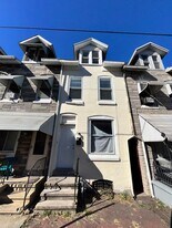 946 Moss St in Reading, PA - Building Photo