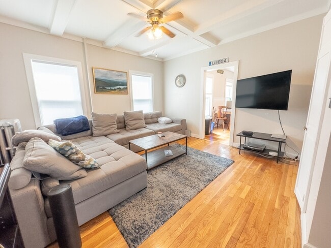 55 Hall Ave in Somerville, MA - Building Photo - Building Photo