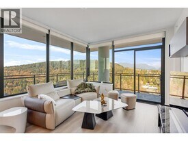 626 Claremont St in Coquitlam, BC - Building Photo