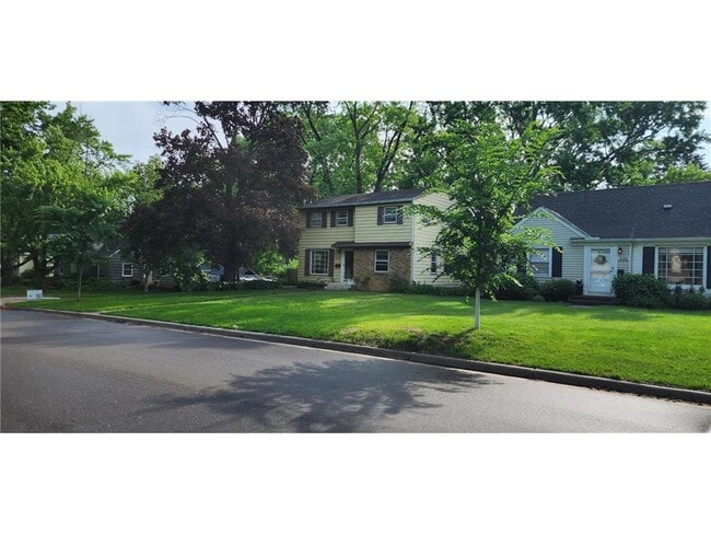property at 3101 Quebec Ave S