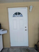 170 E 46th St-Unit -2 in Hialeah, FL - Building Photo - Building Photo