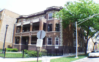 4701-4703 N Malden St Apartamentos