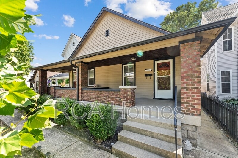 1613 Pleasant St in Indianapolis, IN - Building Photo