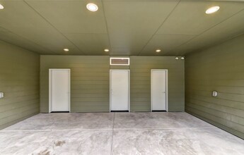 14920 Manor Way in Lynnwood, WA - Building Photo - Building Photo