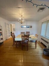 275 Tappan St, Unit 2 in Brookline, MA - Building Photo - Building Photo