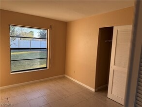 234 Oakside St in Lehigh Acres, FL - Building Photo - Building Photo