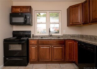 42 Abner Ct in Bridgeport, CT - Building Photo - Building Photo