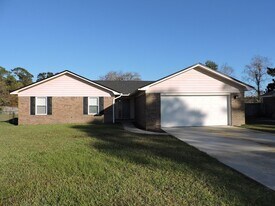 526 Briarwood Dr in Pensacola, FL - Building Photo