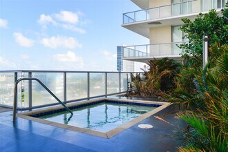 3470 E Coast Ave, Unit h2001 in Miami, FL - Building Photo - Building Photo