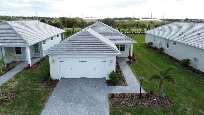 8173 Sternway Rd in Sarasota, FL - Building Photo - Building Photo