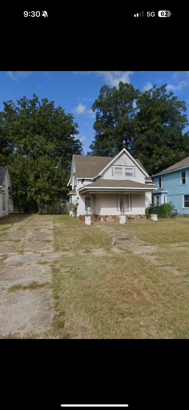 property at 1153 Cherry St