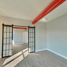 15 Oak St in Needham, MA - Building Photo - Building Photo