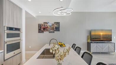 301 QUAY Cmn in Sarasota, FL - Building Photo - Building Photo