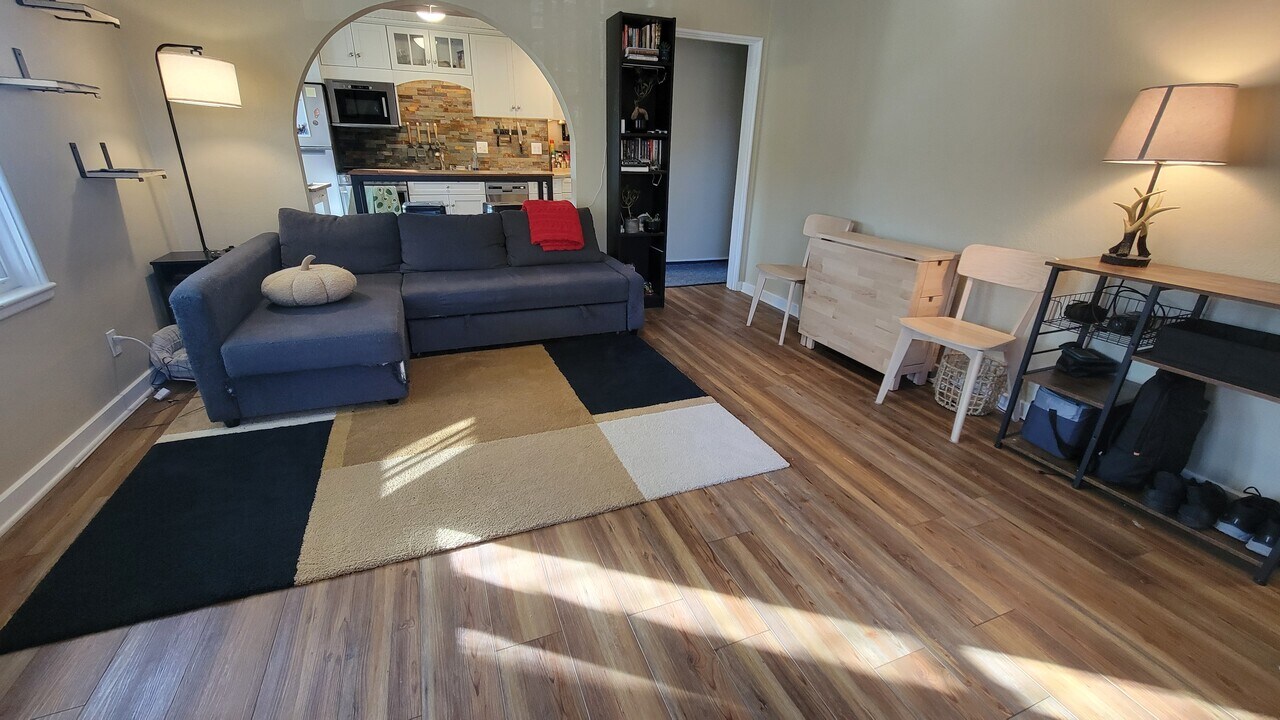 6804 Northway, Unit 6804 in Greendale, WI - Building Photo