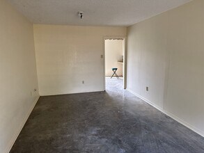 16990 Lake Charles Hwy in Leesville, LA - Building Photo - Building Photo