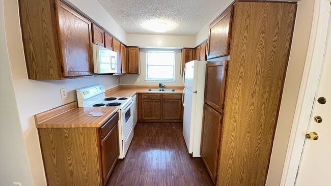 6931 Wright Way St in San Antonio, TX - Building Photo - Building Photo