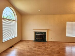 5424 Shallow Pl in Santa Rosa, CA - Foto de edificio - Building Photo