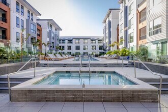 Landsby in Mountain View, CA - Foto de edificio - Building Photo