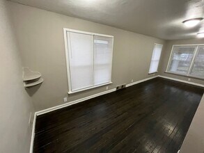 1111 Richmond Ave-Unit -Richmond 1111 Unit 2 in Dayton, OH - Building Photo - Building Photo