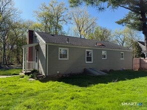 62 Brookdale Ave in Newington, CT - Building Photo - Building Photo