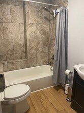 1015 Laughlin St in The Dalles, OR - Building Photo - Building Photo