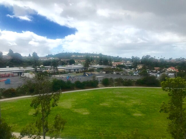 7880 Laurelridge Rd, Unit 7882 in San Diego, CA - Building Photo - Building Photo