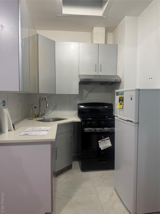 147-10 45th Ave in Queens, NY - Building Photo - Building Photo