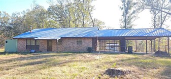 140 New Burkville Rd in Hope Hull, AL - Building Photo - Building Photo