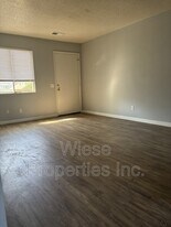824 E Ridgely Ave in Springfield, IL - Building Photo