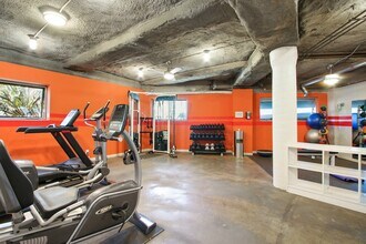 Barrington Avenue Apartment Homes in Los Angeles, CA - Building Photo - Building Photo