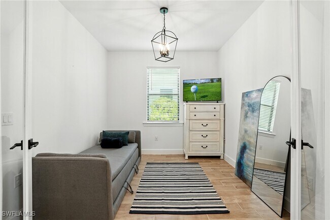 18282 Parksville Dr in Estero, FL - Foto de edificio - Building Photo