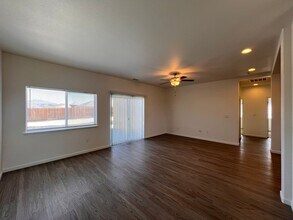 2226 Windrow Dr in Fernley, NV - Building Photo - Building Photo
