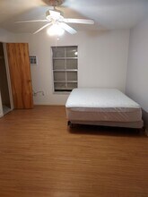 7177 Columbia Cir, Unit apartment in Ft. Myers, FL - Building Photo - Building Photo
