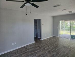 7158 Brierdale St in Spring Hill, FL - Building Photo - Building Photo