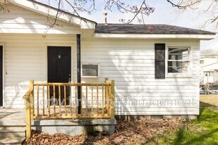 207 Napier St, Unit Unit 3 in La Fayette, GA - Building Photo