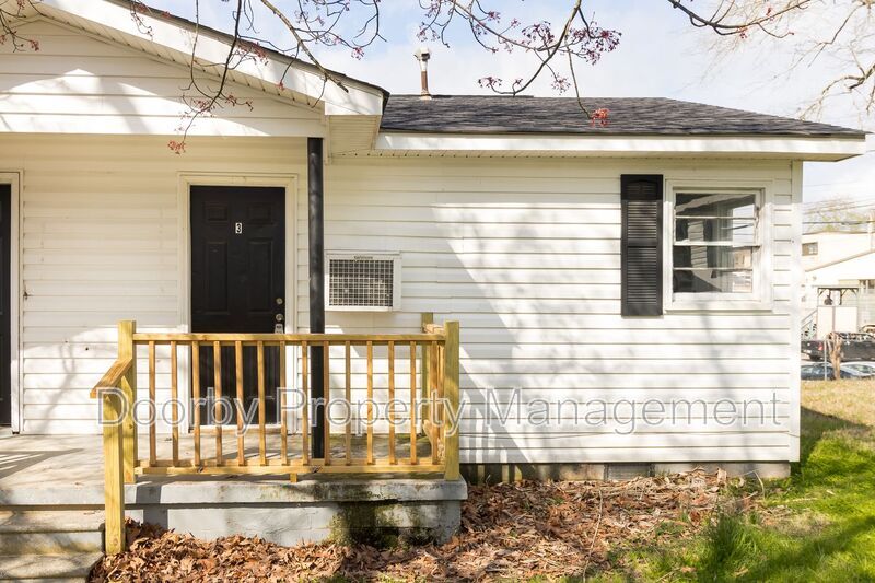 207 Napier St, Unit Unit 3 in La Fayette, GA - Building Photo