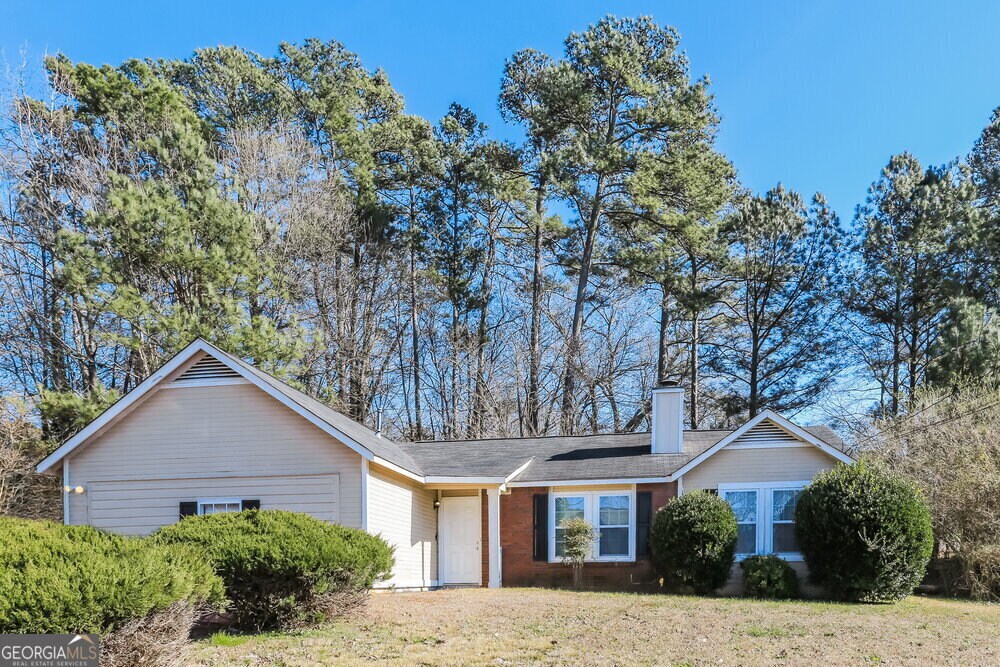 2357 Deep Shoals Cir in Decatur, GA - Building Photo
