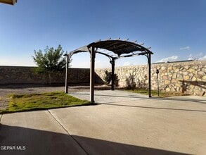 1013 Villa Seca Dr in Horizon City, TX - Building Photo - Building Photo