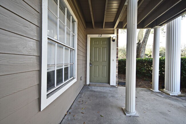 144 Reserve Cir in Oviedo, FL - Building Photo - Building Photo